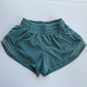 LULULEMON Hotty Hot short, size 2